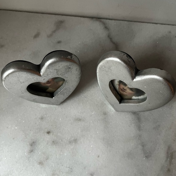 Silver Heart-Shaped Photo Frames set of 2 miniature - Picture 3 of 11